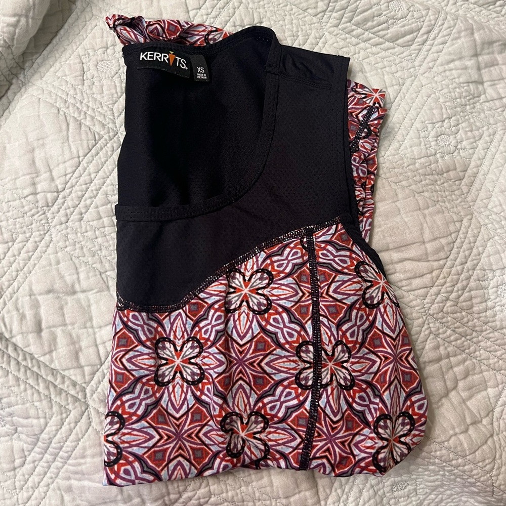 Kerrits Black and Red Geometric Top XS